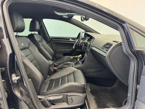 Used 2017 Volkswagen Golf R 4-Door image 15