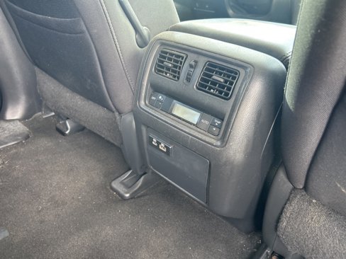 Used 2020 Nissan Pathfinder SV image 28