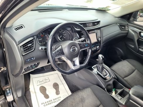Used 2020 Nissan Rogue SV w/ Premium Package image 11