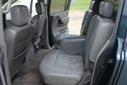 Used 2004 Nissan Armada LE w/ (SR2) Sunroof Pkg (LE) image 39