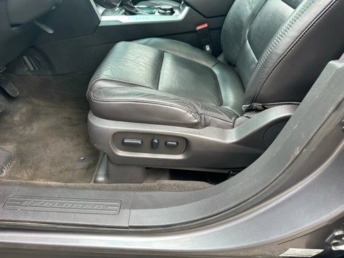 Used 2013 Ford Explorer XLT image 40