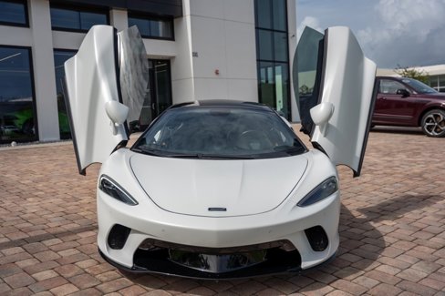 Used 2021 McLaren GT image 21