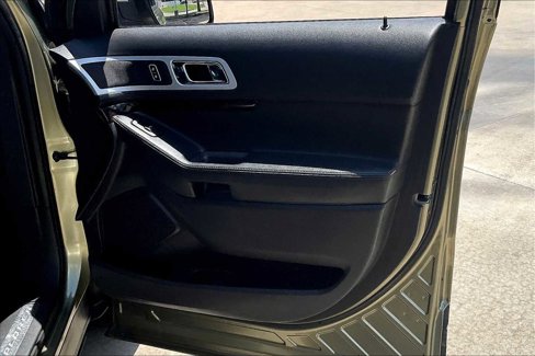 Used 2013 Ford Explorer Limited image 21