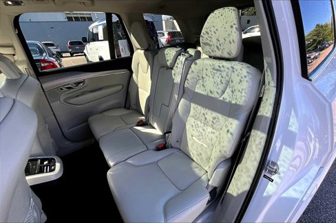 Used 2021 Volvo XC90 T5 Momentum w/ Advanced Package image 19