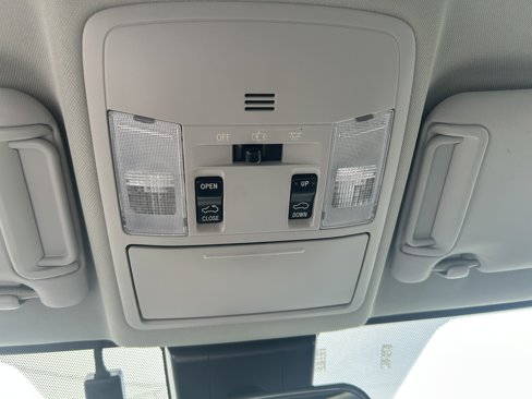 Used 2017 Toyota RAV4 XLE image 14