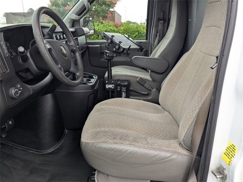 Used 2020 Chevrolet Express 2500 image 15
