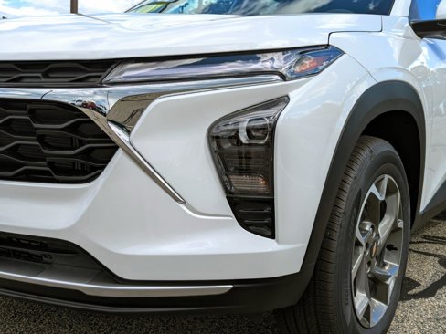 New 2026 Chevrolet Trax LT image 9