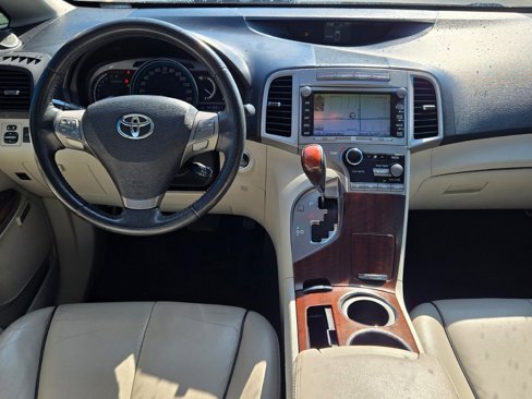 Used 2011 Toyota Venza w/ Leather Pkg image 17