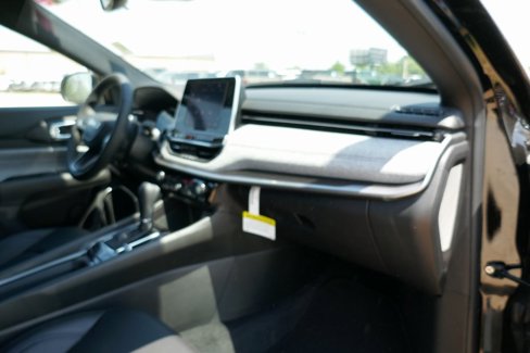 New 2025 Jeep Compass Latitude image 10