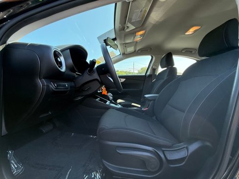 Used 2023 Kia Forte LXS image 23