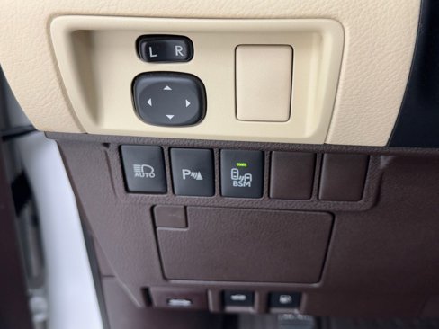 Used 2018 Lexus ES 350 w/ Navigation System Package image 25