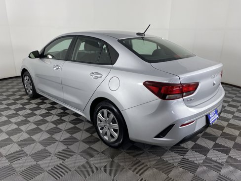 Used 2022 Kia Rio LX image 7