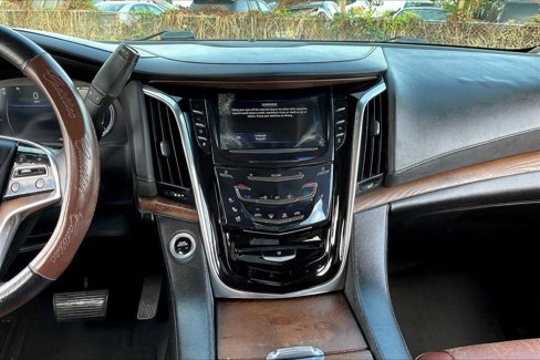 Used 2016 Cadillac Escalade ESV Premium image 6