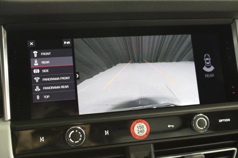 Certified 2025 Porsche Macan image 32