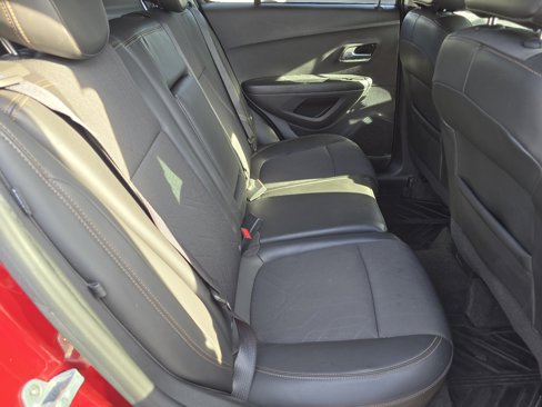 Certified 2022 Chevrolet Trax LT w/ LT Convenience Package image 22