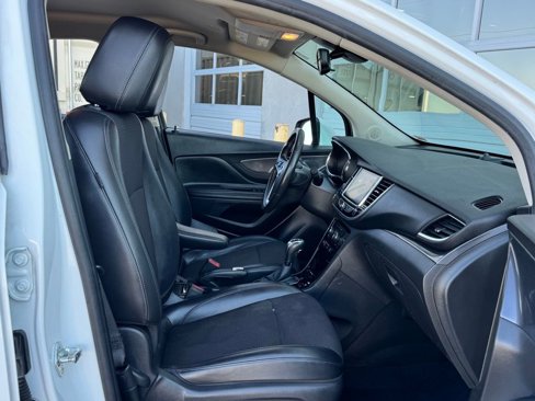 Used 2020 Buick Encore Preferred image 23
