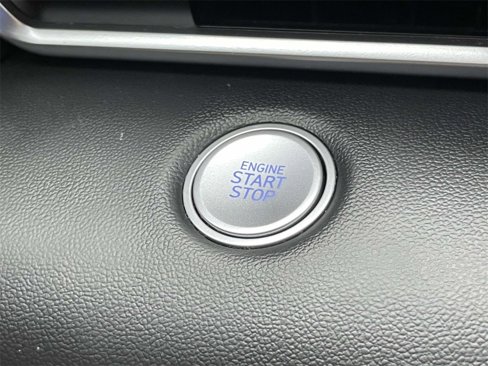 Certified 2023 Hyundai Elantra SEL image 28