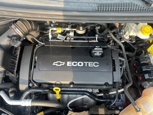Used 2015 Chevrolet Sonic LT image 39