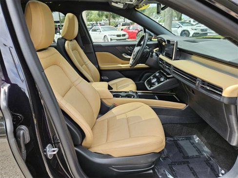 Used 2022 Lincoln Corsair Reserve image 11