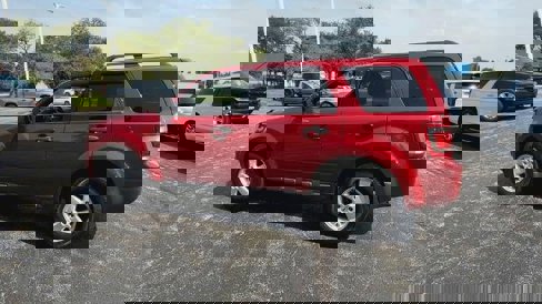 Used 2010 Ford Escape XLT image 5