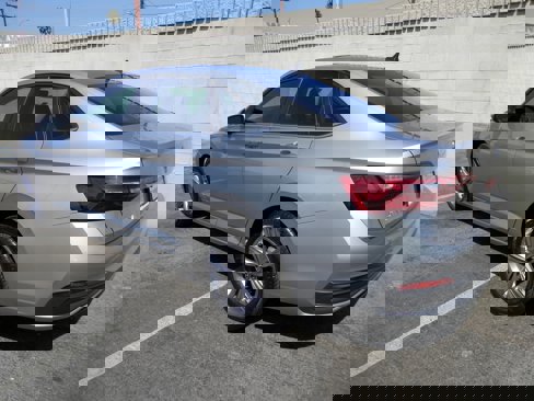 Used 2023 Volkswagen Jetta SE image 6