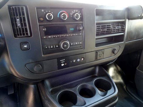 Used 2017 Chevrolet Express 3500 image 27