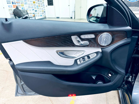 Used 2018 Mercedes-Benz C 300 Sedan image 29