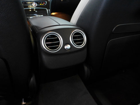 Used 2018 Mercedes-Benz C 300 Sedan image 54