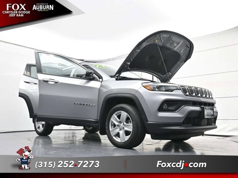 Used 2022 Jeep Compass Latitude w/ Convenience Group image 29