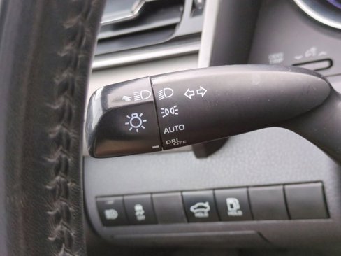 Used 2020 Toyota Camry SE image 26