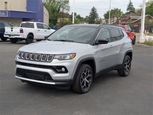 New 2024 Jeep Compass Limited image 11