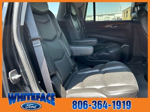 Used 2018 Cadillac Escalade Luxury image 43