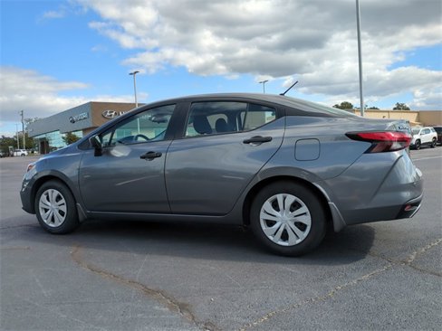 Used 2021 Nissan Versa S image 5