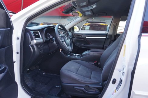 Used 2017 Toyota Highlander FWD V6 image 19