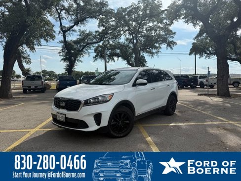 Used 2019 Kia Sorento LX image 1