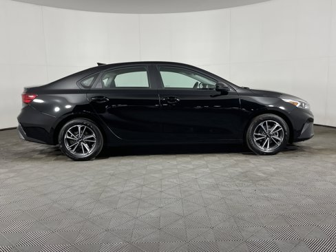 Used 2023 Kia Forte LXS image 5