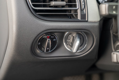 Used 2022 Porsche Macan image 16