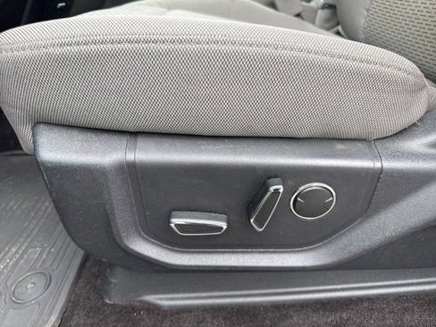 Used 2016 Ford F150 XLT w/ Equipment Group 302A Luxury image 18
