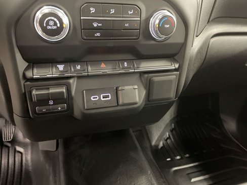 New 2024 GMC Sierra 2500 Pro image 24