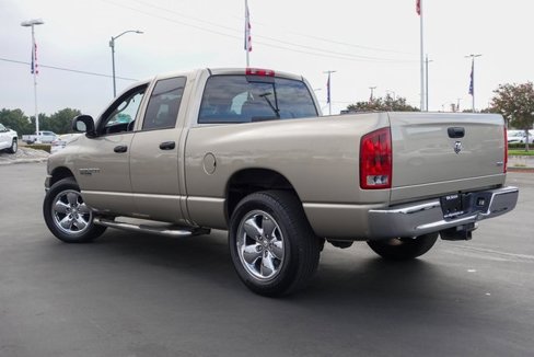 Used 2005 Dodge Ram 1500 Truck SLT w/ Quad Cab Big Horn Value Group image 2
