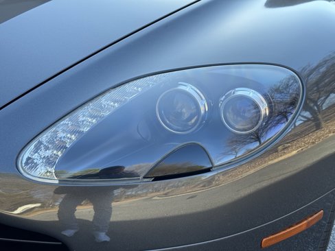 Used 2013 Aston Martin V8 Vantage Roadster image 14
