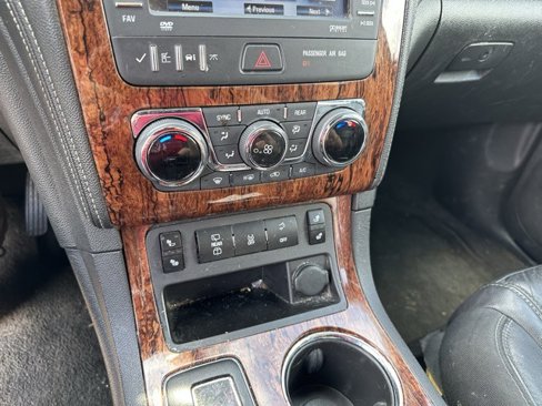 Used 2014 Chevrolet Traverse LT image 10