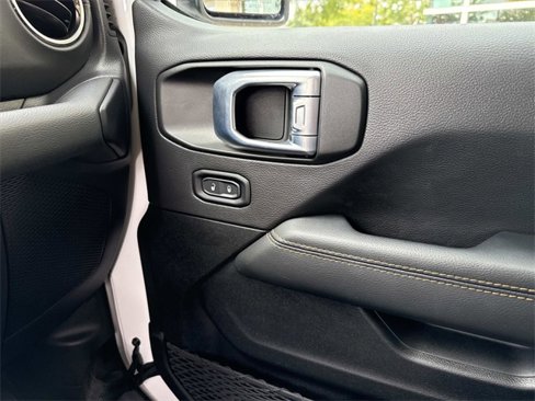 Used 2021 Jeep Wrangler Unlimited Sahara image 26