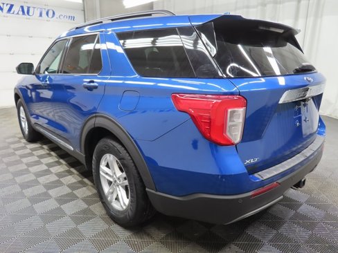 Used 2020 Ford Explorer XLT w/ Equipment Group 202A image 5
