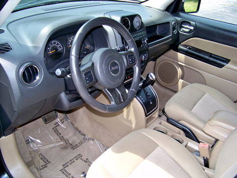 Used 2014 Jeep Patriot Latitude image 12