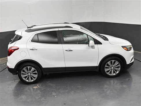 Used 2020 Buick Encore Preferred image 28
