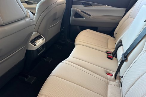 New 2026 INFINITI QX60 Luxe image 10