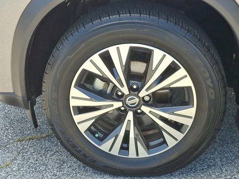 Certified 2021 Nissan Rogue SV image 27