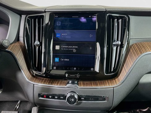 Certified 2022 Volvo XC60 B5 Inscription w/ Advanced Package image 13