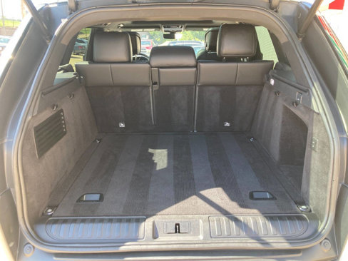 Used 2018 Land Rover Range Rover Sport HSE image 13
